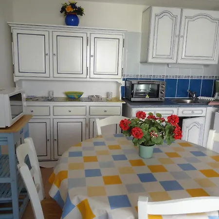 Maisonnette Avec Piscine à 1800m De La Plage, Idéale Pour Familles - - Fr-1-476-35 *
