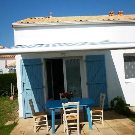 Holiday home Maisonnette Avec Piscine A 1800m De La Plage, Ideale Pour Familles - - Fr-1-476-35 La Faute-sur-Mer