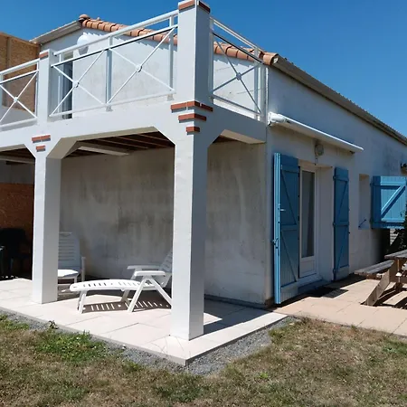 Maisonnette Avec Piscine A 1800m De La - Fr-1-476-35 *