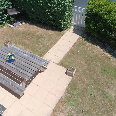 Maisonnette Avec Piscine A 1800m De La - Fr-1-476-35 La Faute-sur-Mer