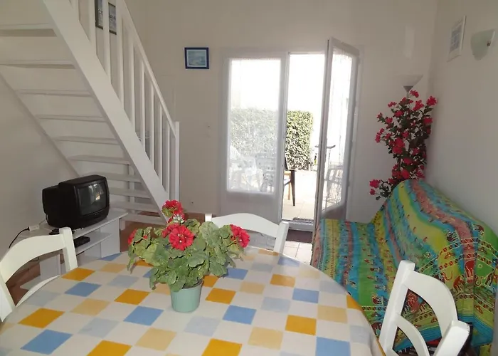 Maisonnette Avec Piscine A 1800m De La - Fr-1-476-35 Ferienhaus *